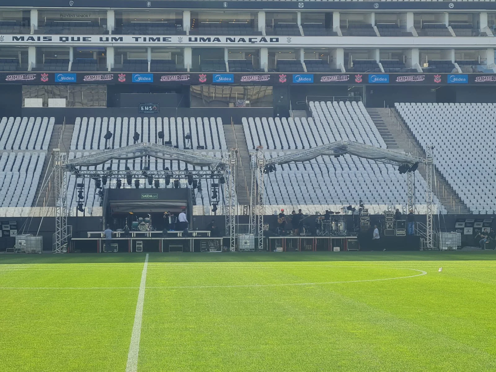 Box Truss em alumínio montado pela R2R Eventos — foto 5